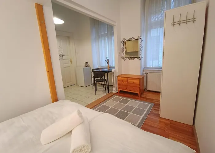 R172 Elitehost Raday Studio Daire *