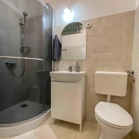 R172 Elitehost Raday Studio Apartment Budapest